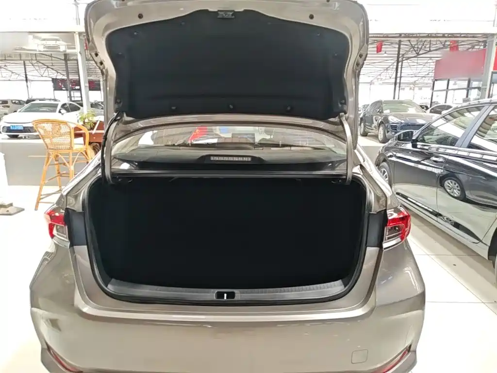 Toyota Corolla 2021 1.2T S-CVT Elite PLUS Edition фото 19