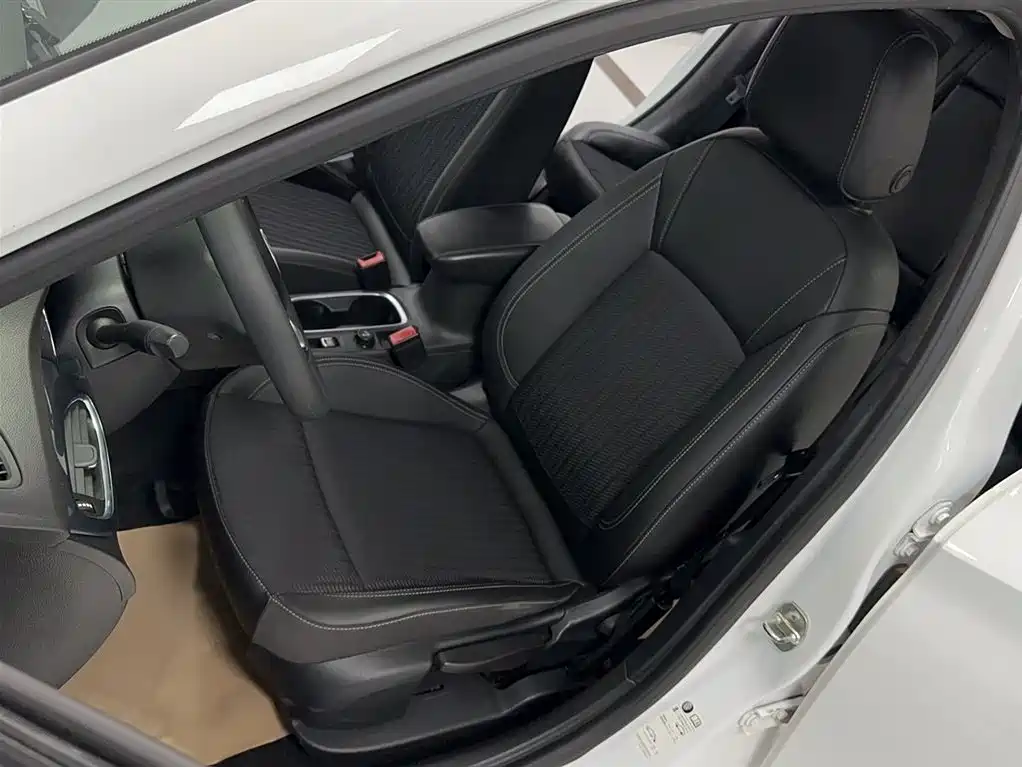 Buick Verano 2016 Hatchback 15S Automatic Leading фото 12