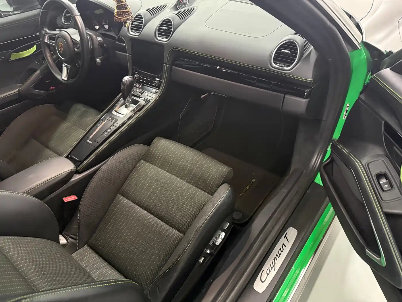 Porsche 718 2020 Cayman 2.0T фото 12