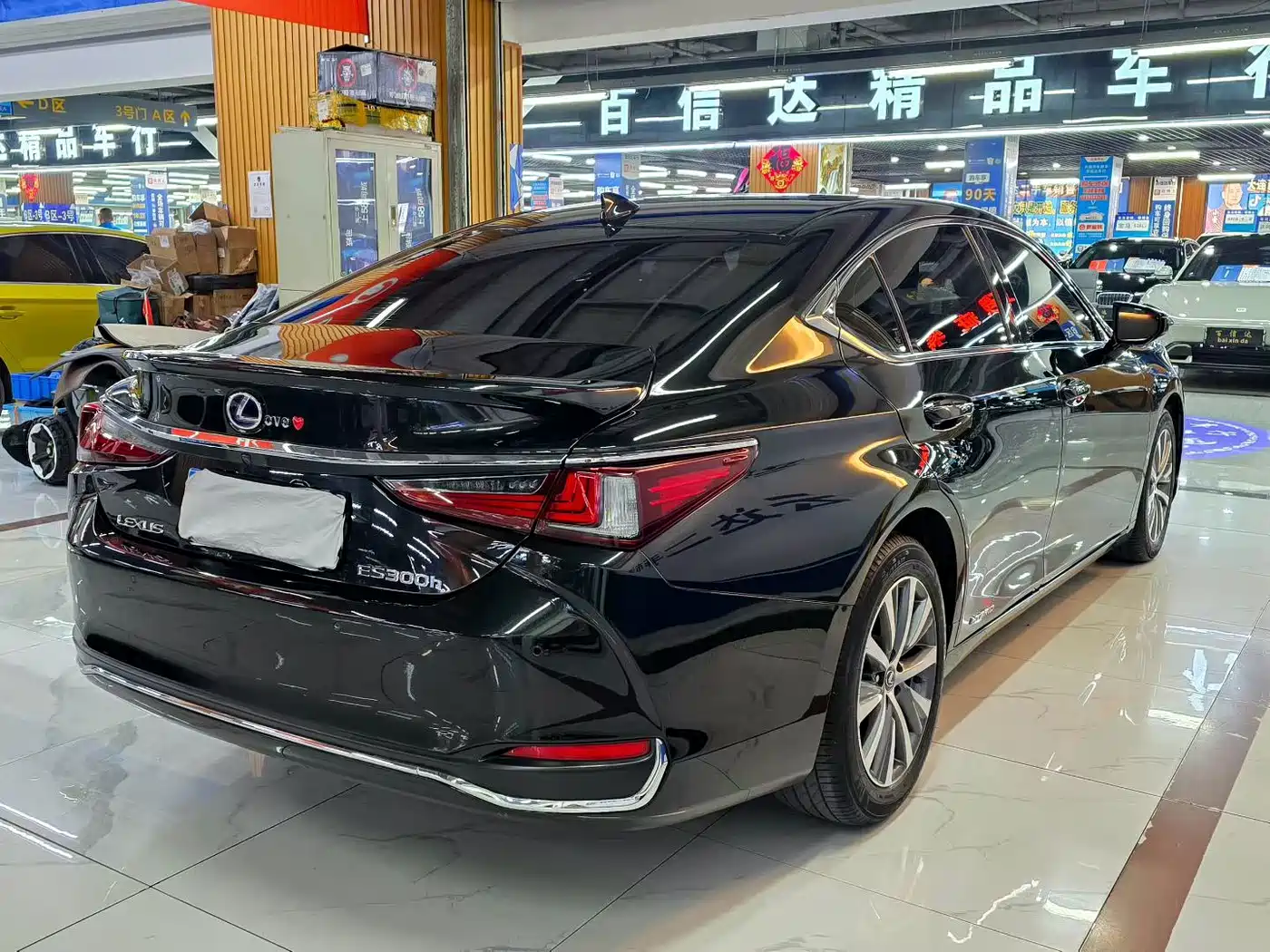 Lexus ES 2018 300h Excellence Edition China V фото 6