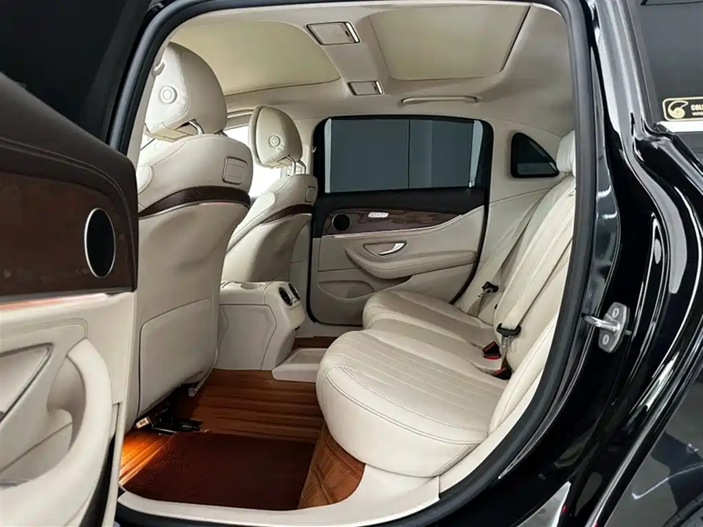 Mercedes-Benz E-Class 2016 E 300 L Luxury фото 16