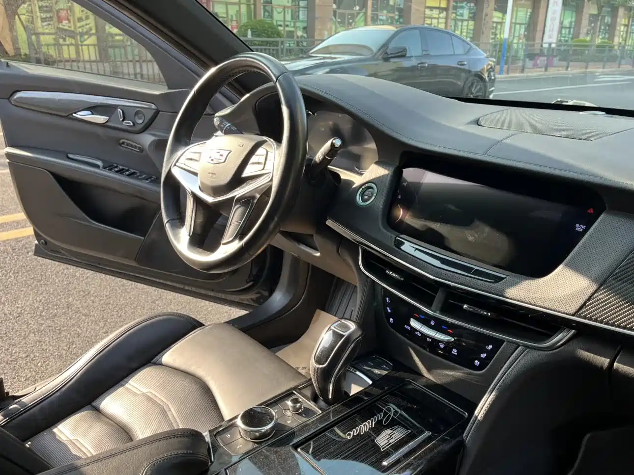 Cadillac CT6 2019 28T Leading Sport Model фото 12