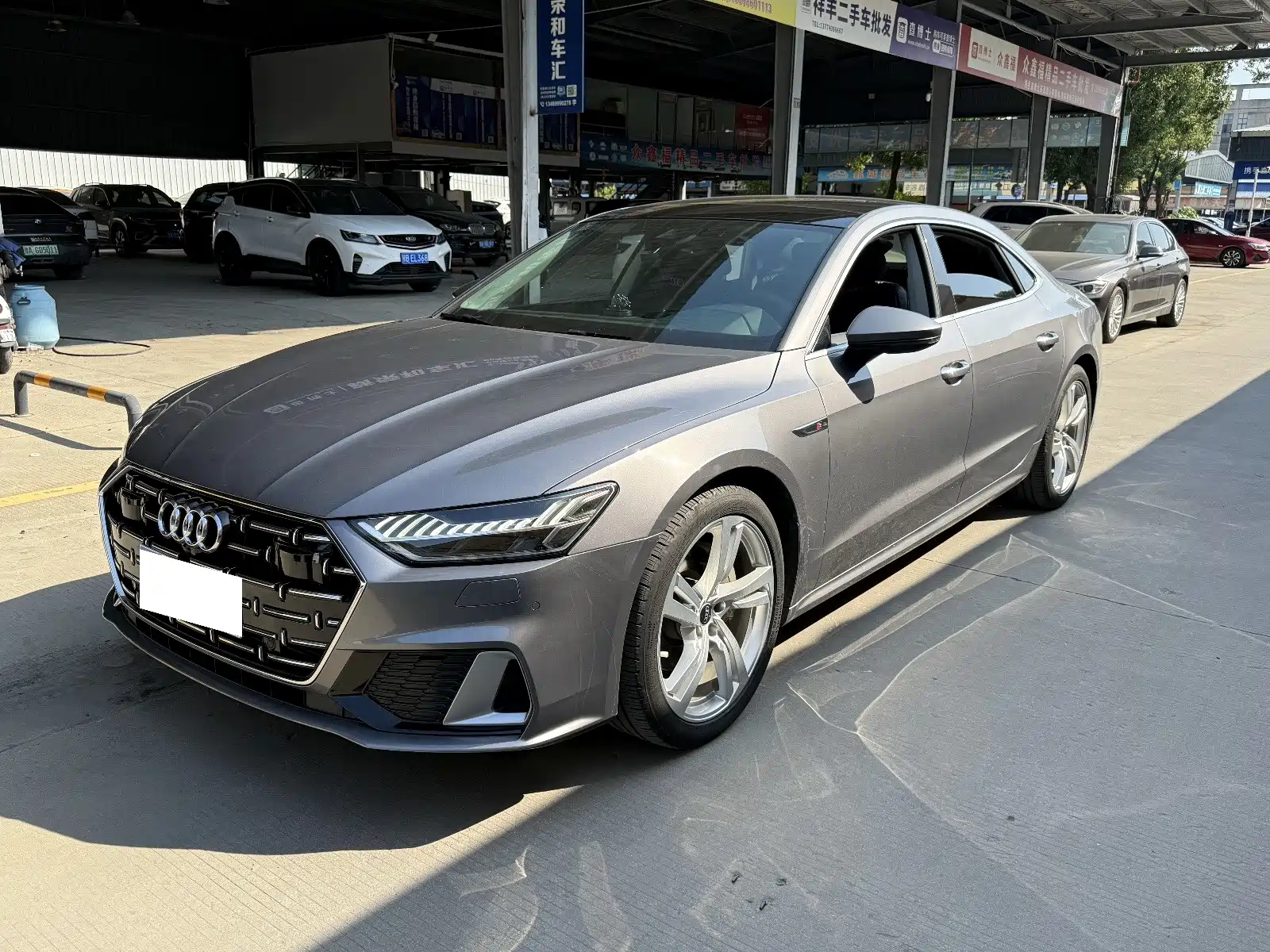Фото 1 - Audi A7L