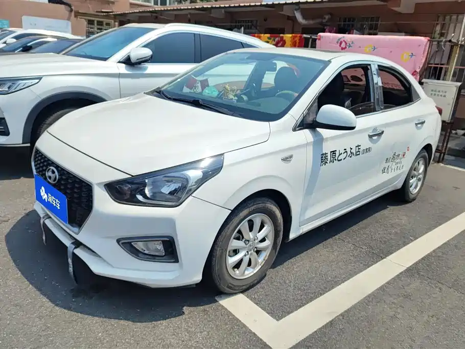 Hyundai Verna 2017 1.4L Manual Color Sunroof Edition (China V)