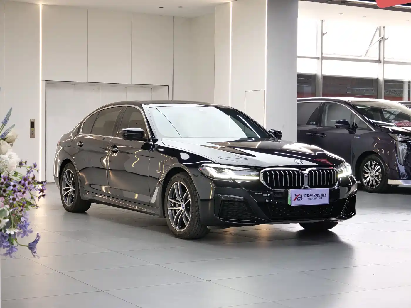 BMW 5 Series New Energy 2022 535Le M Sport Package фото 3