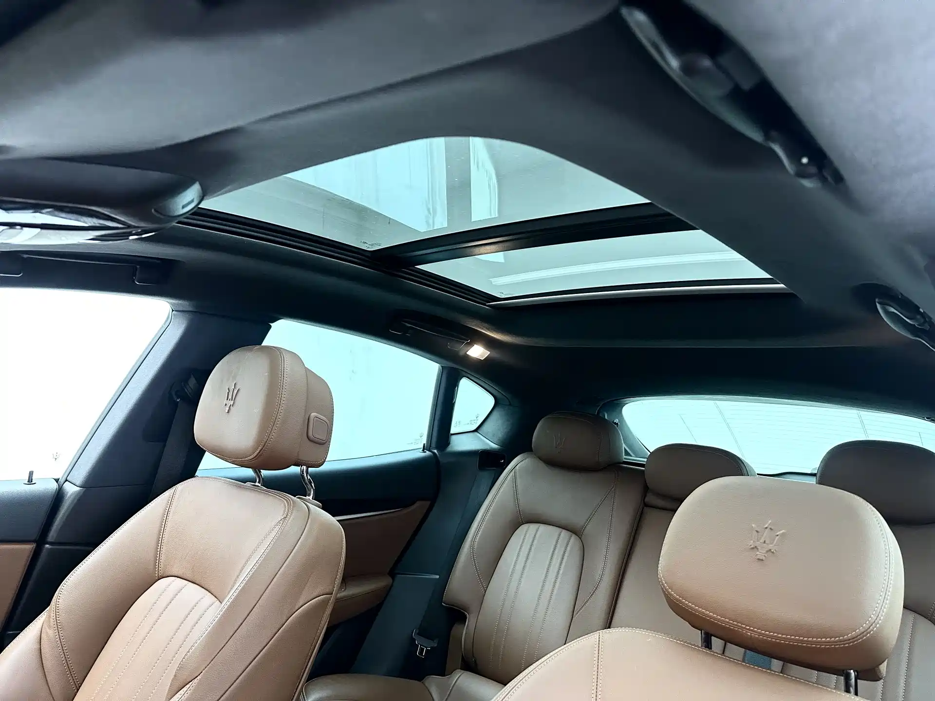 Photo 7 - Maserati Levante