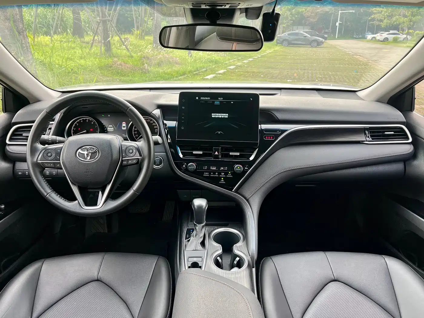 Toyota Camry 2021 2.0G Luxury Edition фото 12