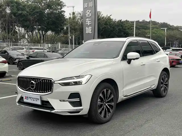 Volvo XC60 2024 B5 AWD Zhiyuan Luxury Edition