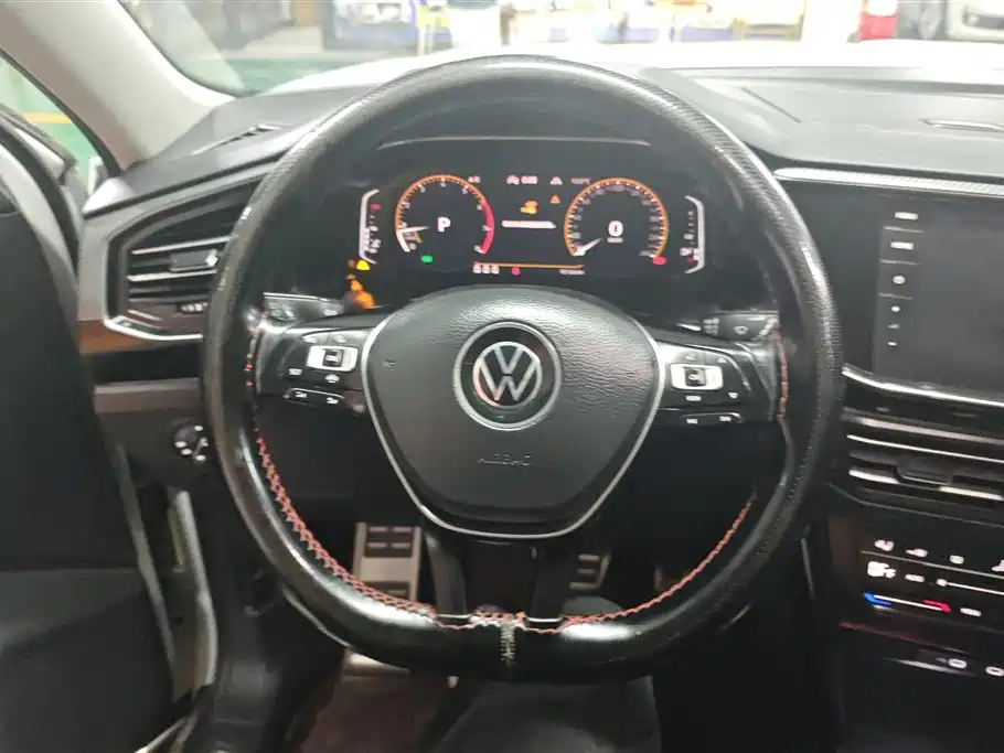 Volkswagen Tayron 2020 330TSI 2WD Luxury Smart Edition фото 15