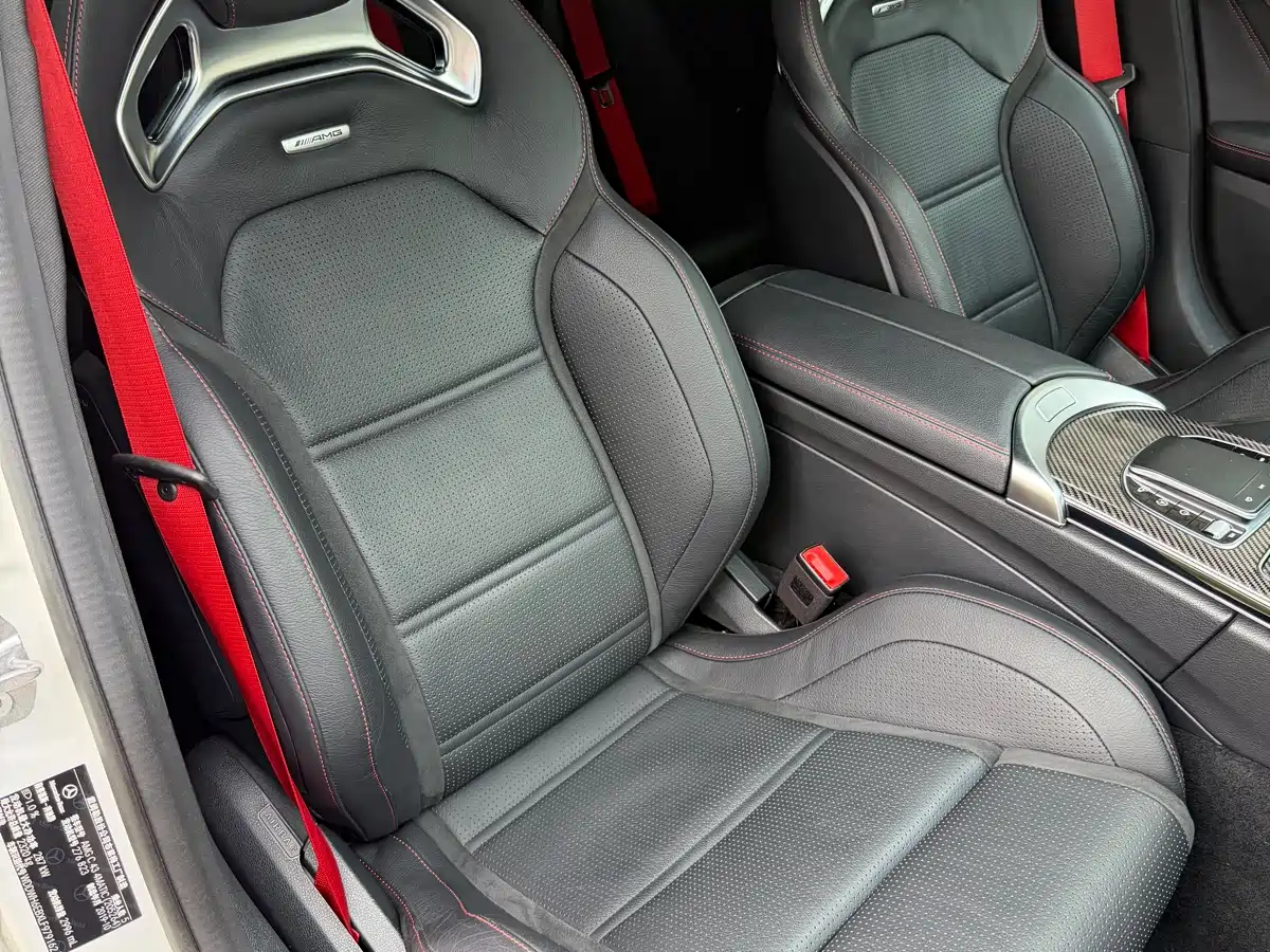 Mercedes-Benz C-Class AMG 2019 AMG C 43 4MATIC Estate Special Edition фото 12