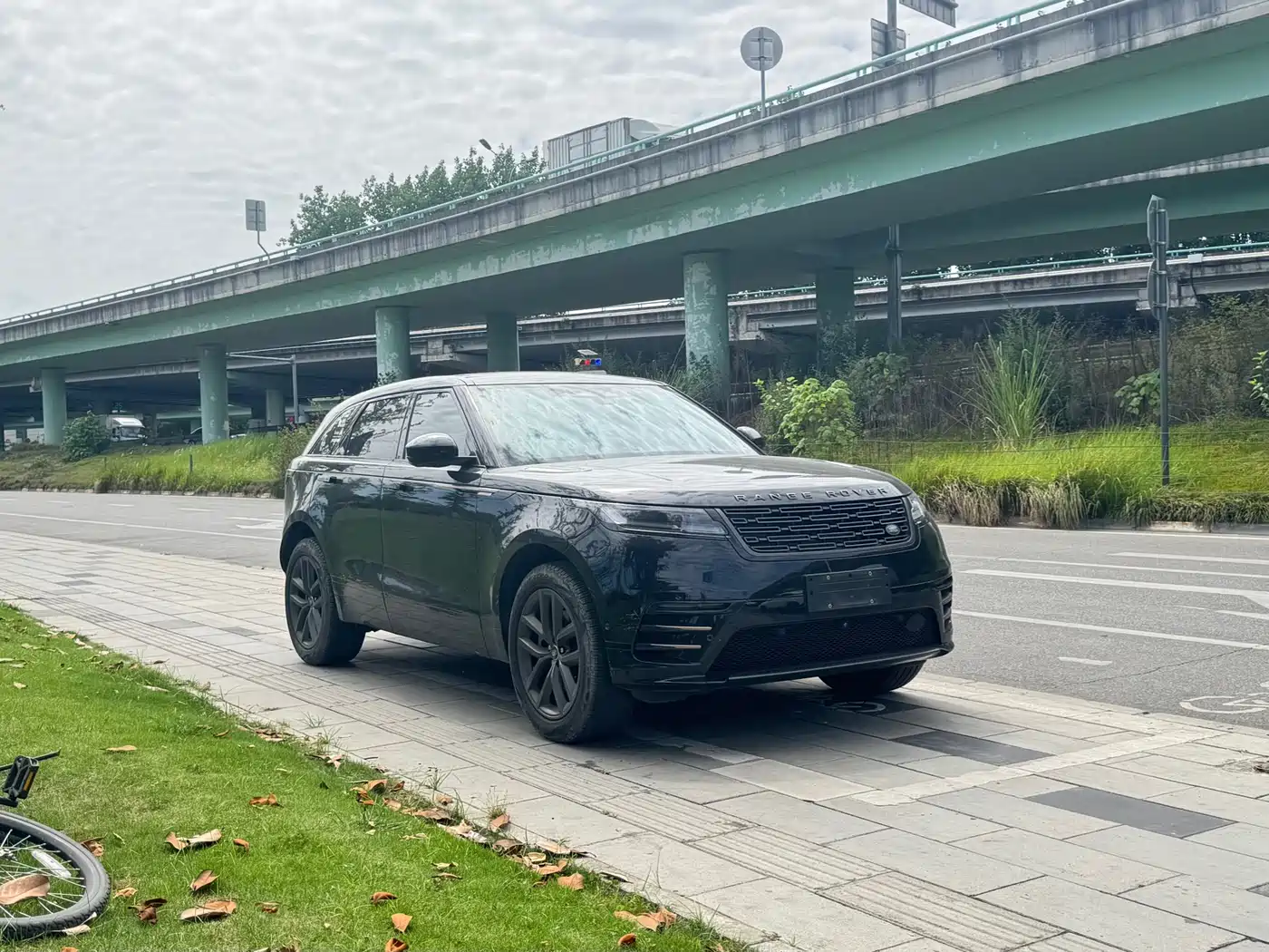 Land Rover Range Rover Velar 2024 Dynamic SE фото 3