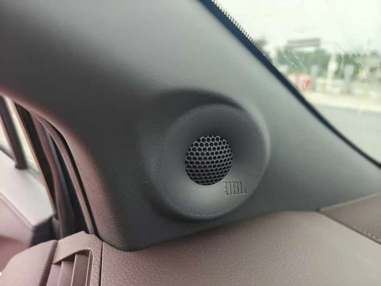Toyota Sienna 2021 2.5L Hybrid Platinum Edition фото 6