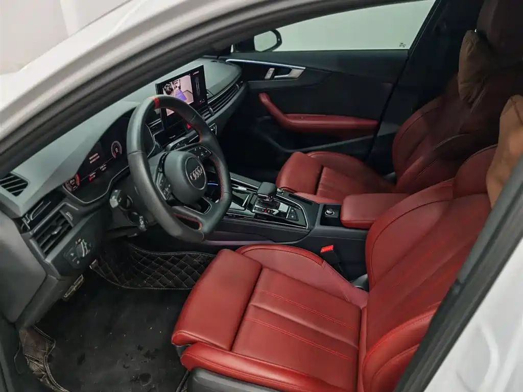 Audi A4L 2025 2025 2 Million Celebration Edition 40 TFSI Luxury Dynamic