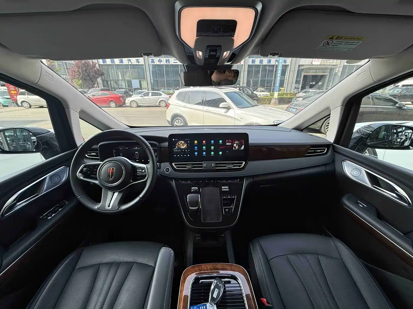 Hongqi HQ9 PHEV 2024 Model 2.0T AWD Luxury Edition фото 13