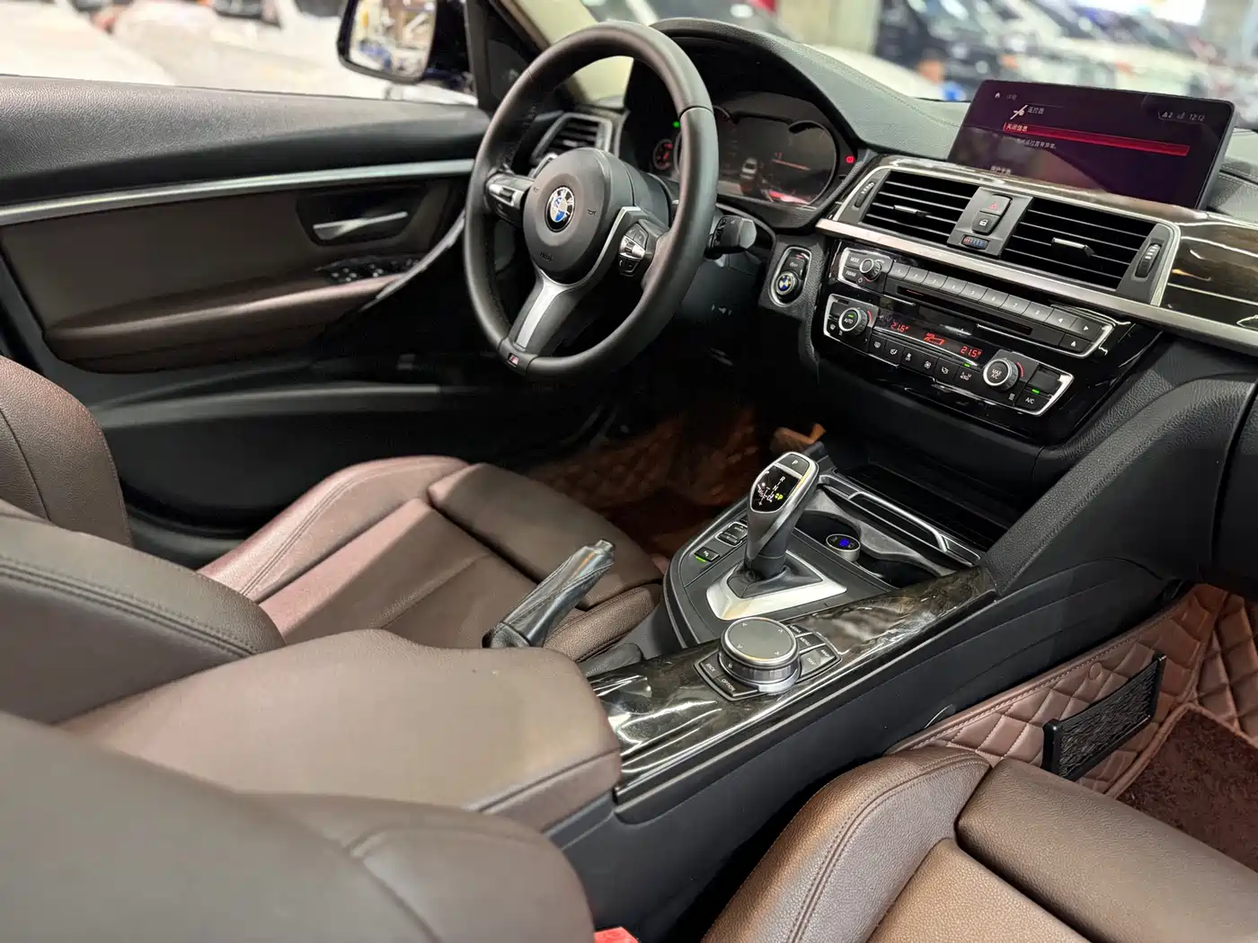 BMW 3 Series 2018 320Li M Sport Black Night Edition фото 16