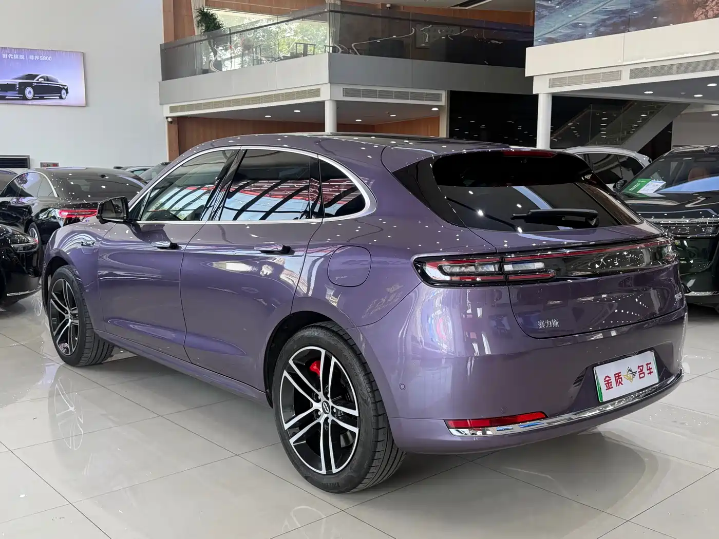 AITO Wenjie AITO M5 2025 Extended Range Ultra AWD фото 18