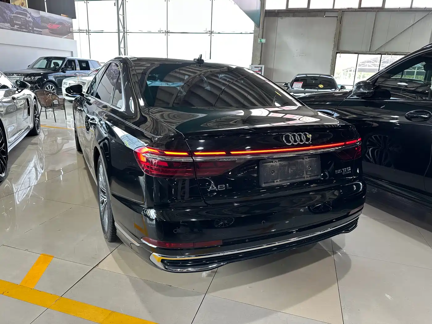 Audi A8 2024 Model A8L 50 TFSI quattro Premium Selection фото 7