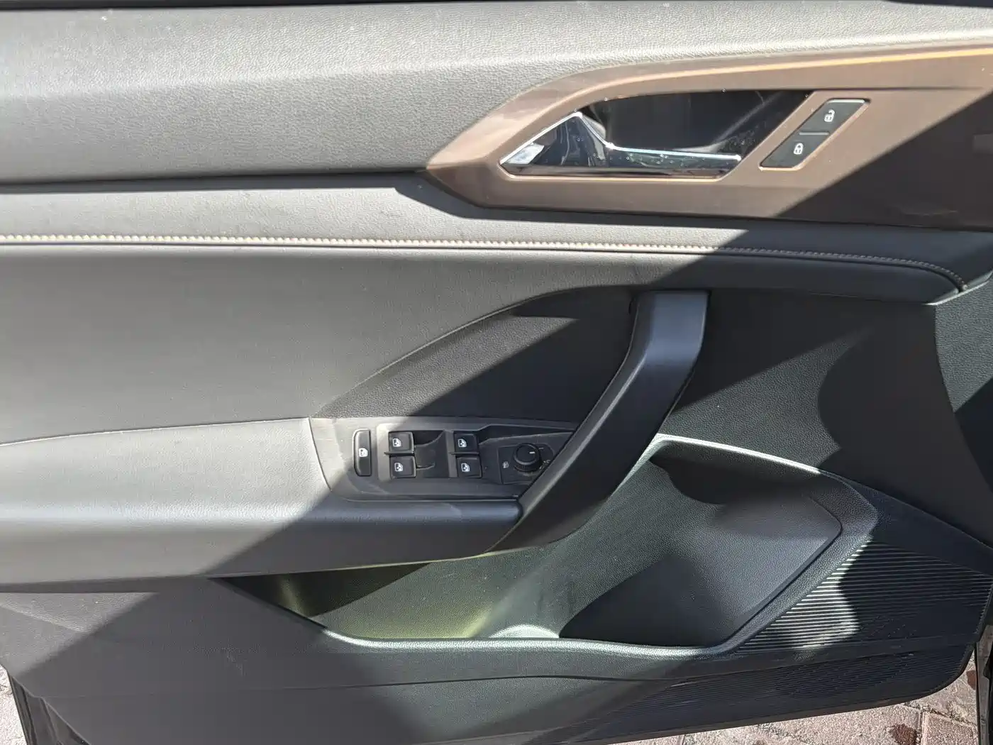 Volkswagen Tharu 2021 280TSI 2WD Luxury Plus фото 7