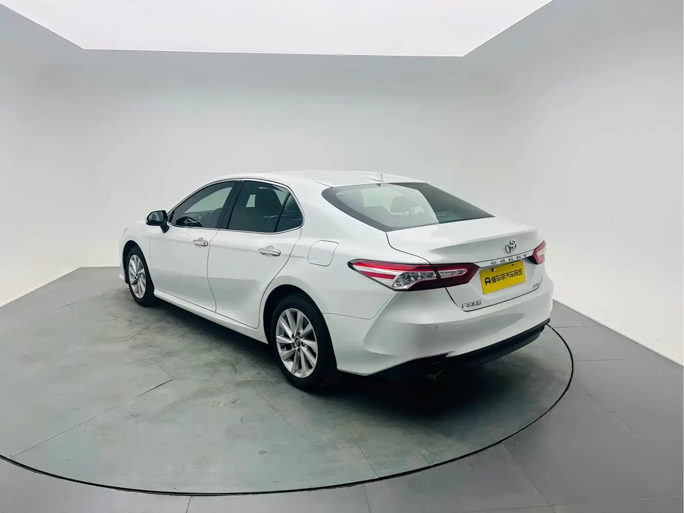 Toyota Camry 2021 2.0G Luxury Edition фото 6