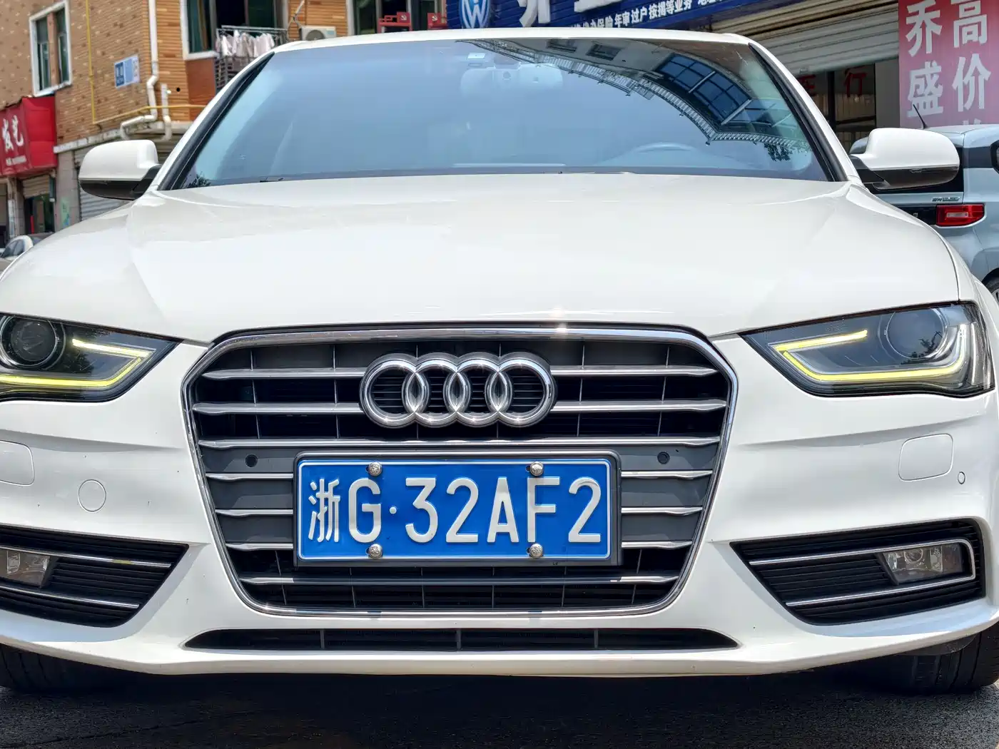Audi A4L 2016 30 TFSI Collector's Edition Automatic Comfort фото 7