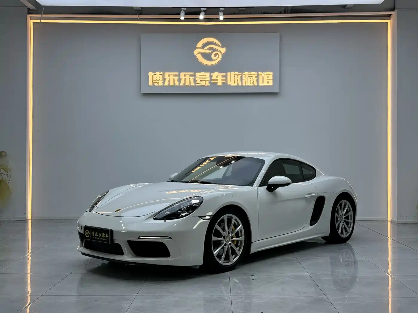 Porsche 718 2016 Cayman 2.0T