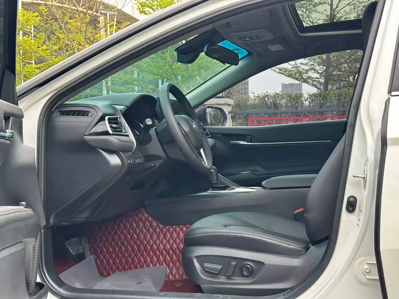 Toyota Camry 2021 2.0G Luxury Edition фото 11