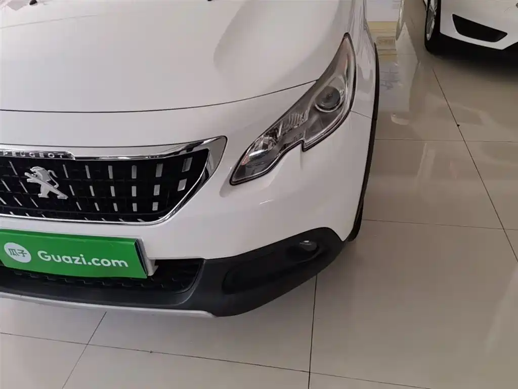 Peugeot 2008 2018 1.6L Automatic Trend Edition фото 24