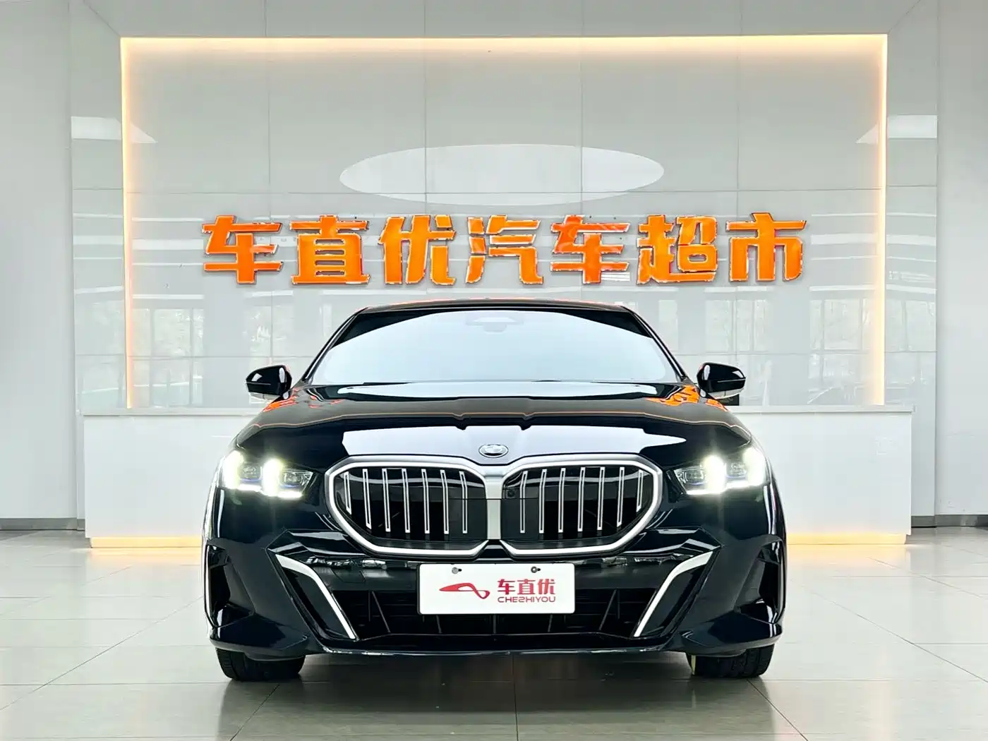 BMW 5 Series 2024 530Li Premium M Sport Package фото 3