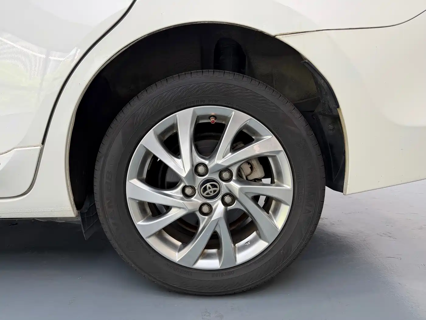 Toyota Corolla 2017 Facelift 1.2T S-CVT GL-i Leather Edition фото 19