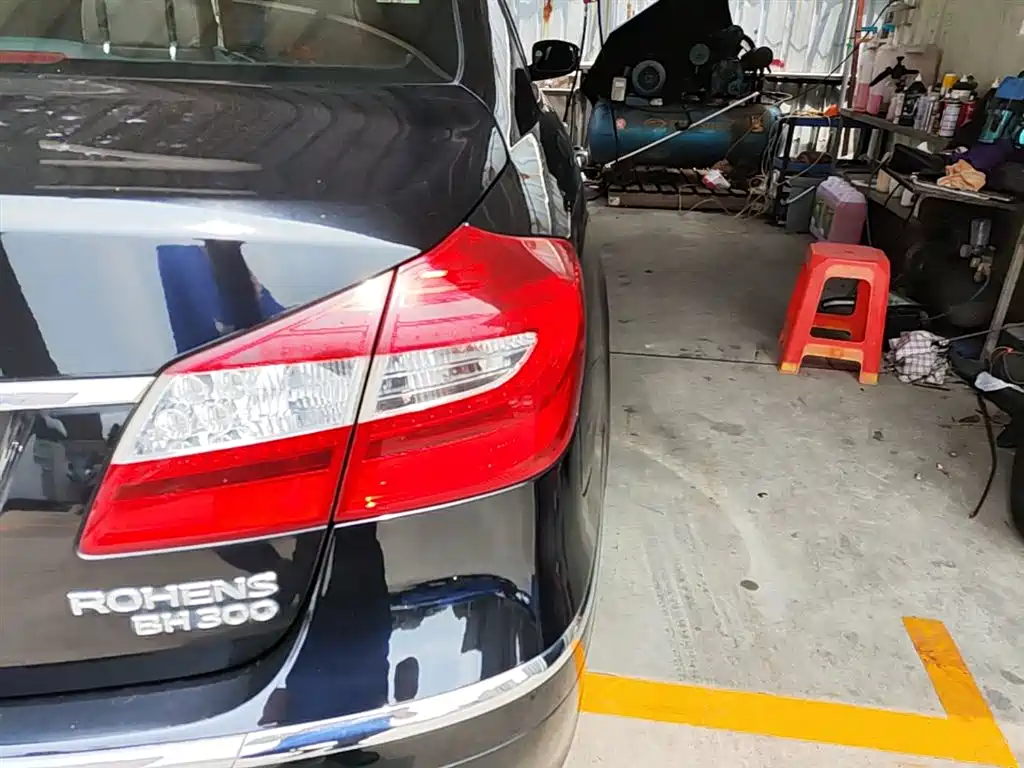 Hyundai Genesis 2012 3.0L GDI Luxury фото 8