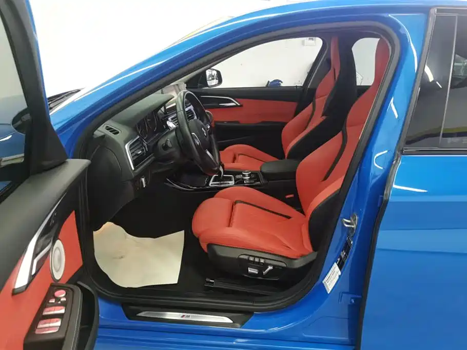 BMW 1 Series 2022 125i M Sport Shadow Edition фото 9