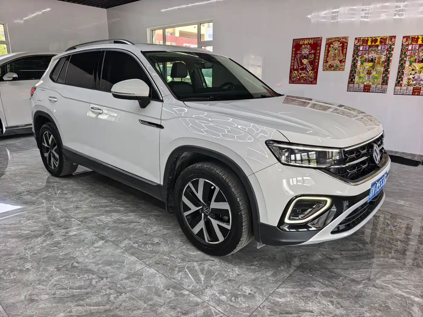 Volkswagen Tayron 2023 280TSI 2WD Luxury Plus Advanced Edition фото 2