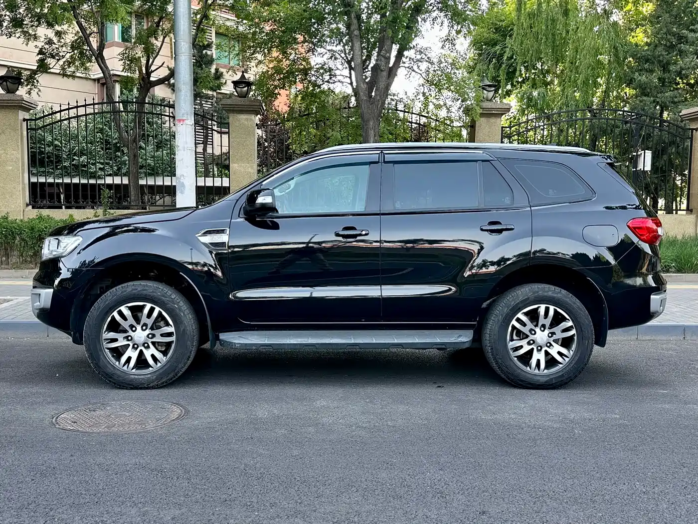Ford Everest 2016 2016 2.0T Gasoline Automatic 4WD Luxury Edition