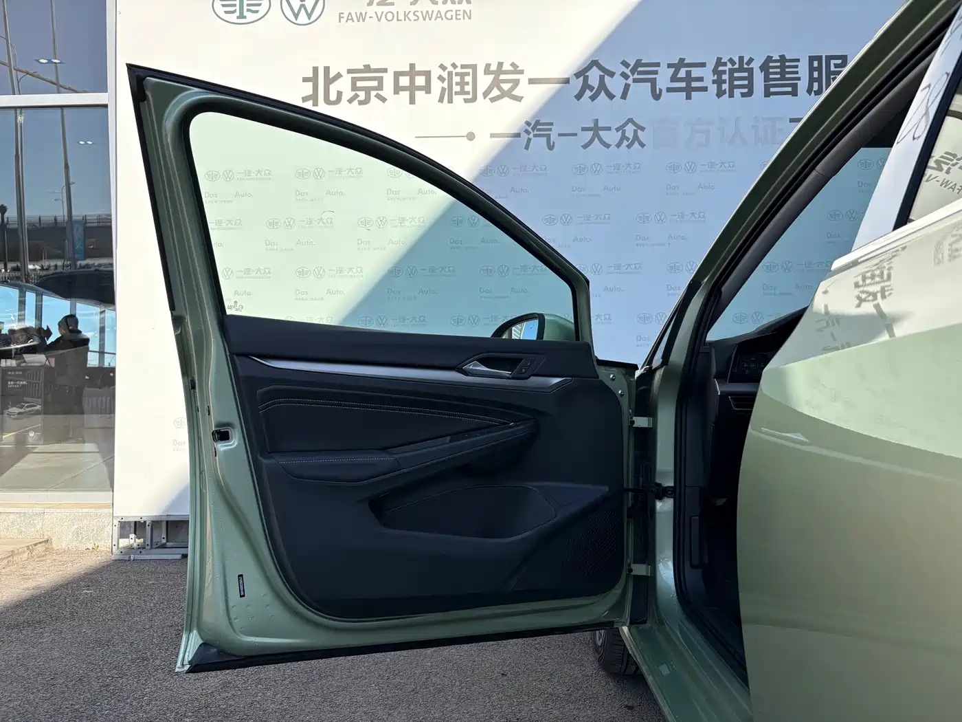 Volkswagen Golf 2025 300TSI Pro фото 7