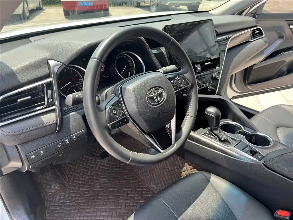 Toyota Camry 2021 2.0G Luxury Edition фото 10