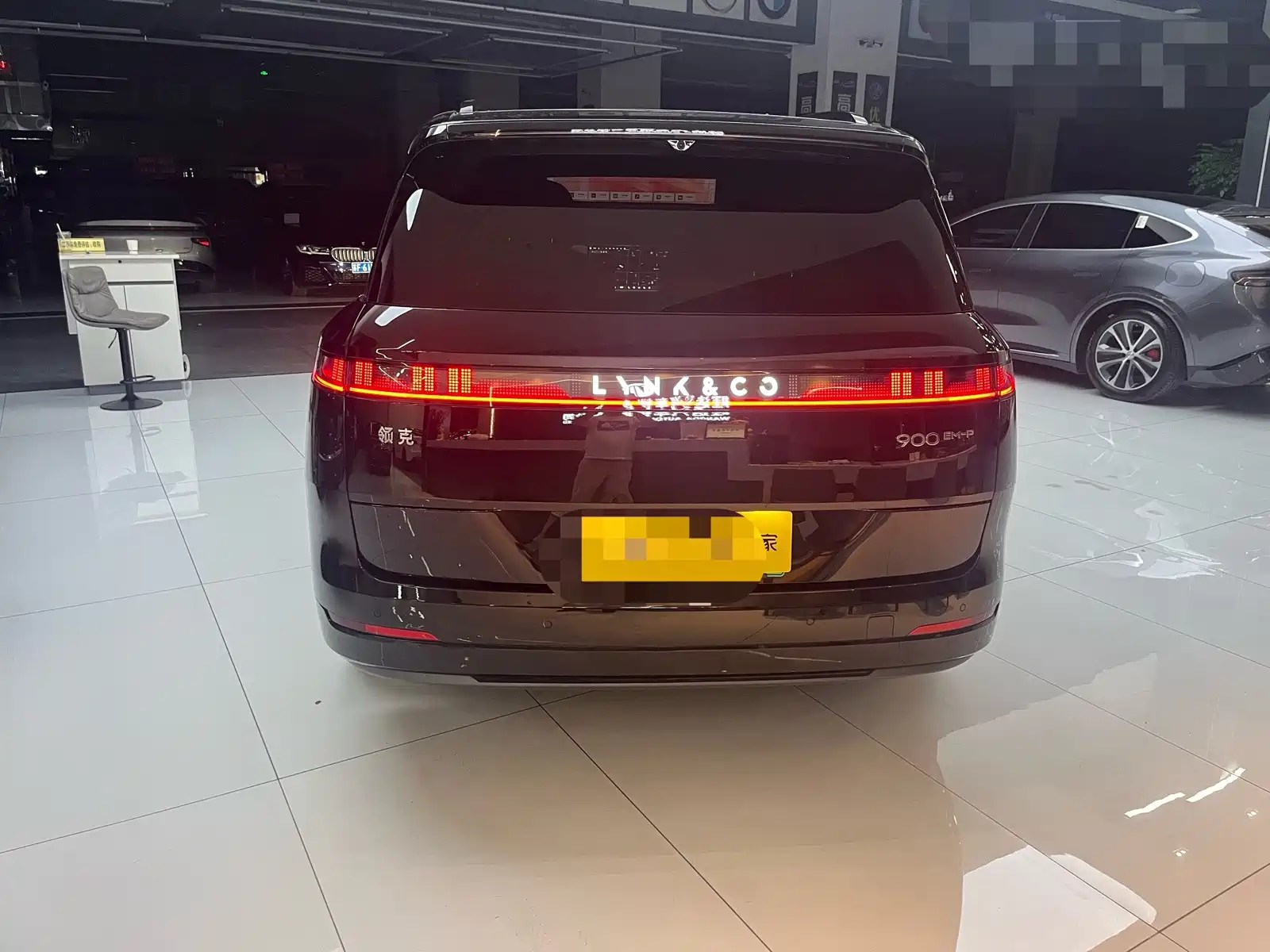 Photo 19 - Lynk & Co 900