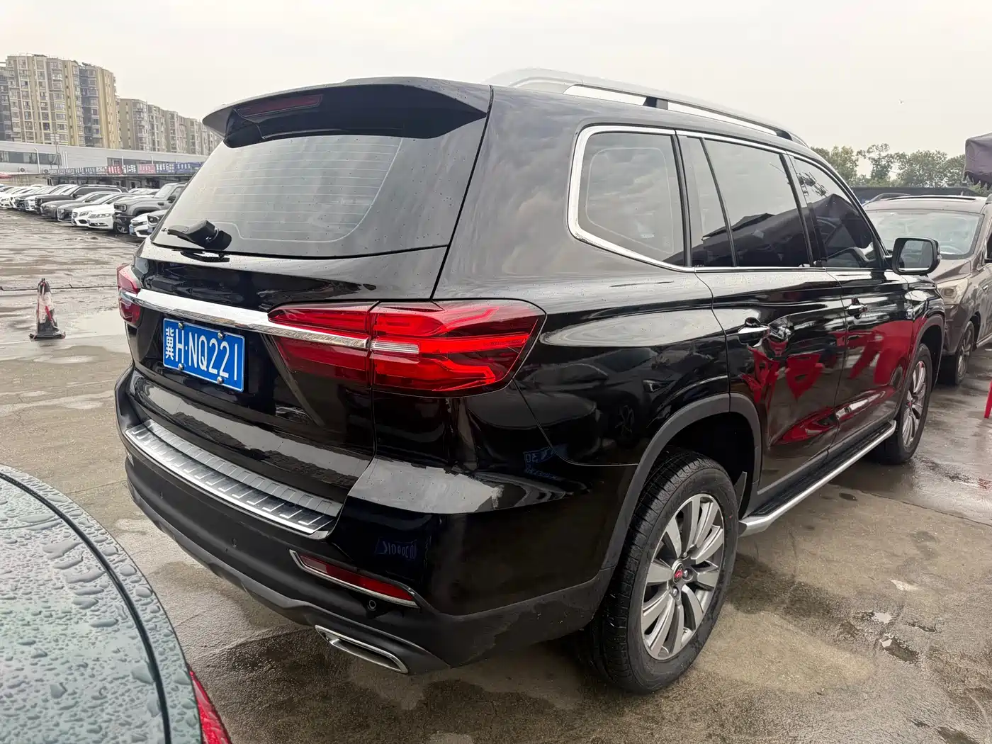 ROEWE RX8