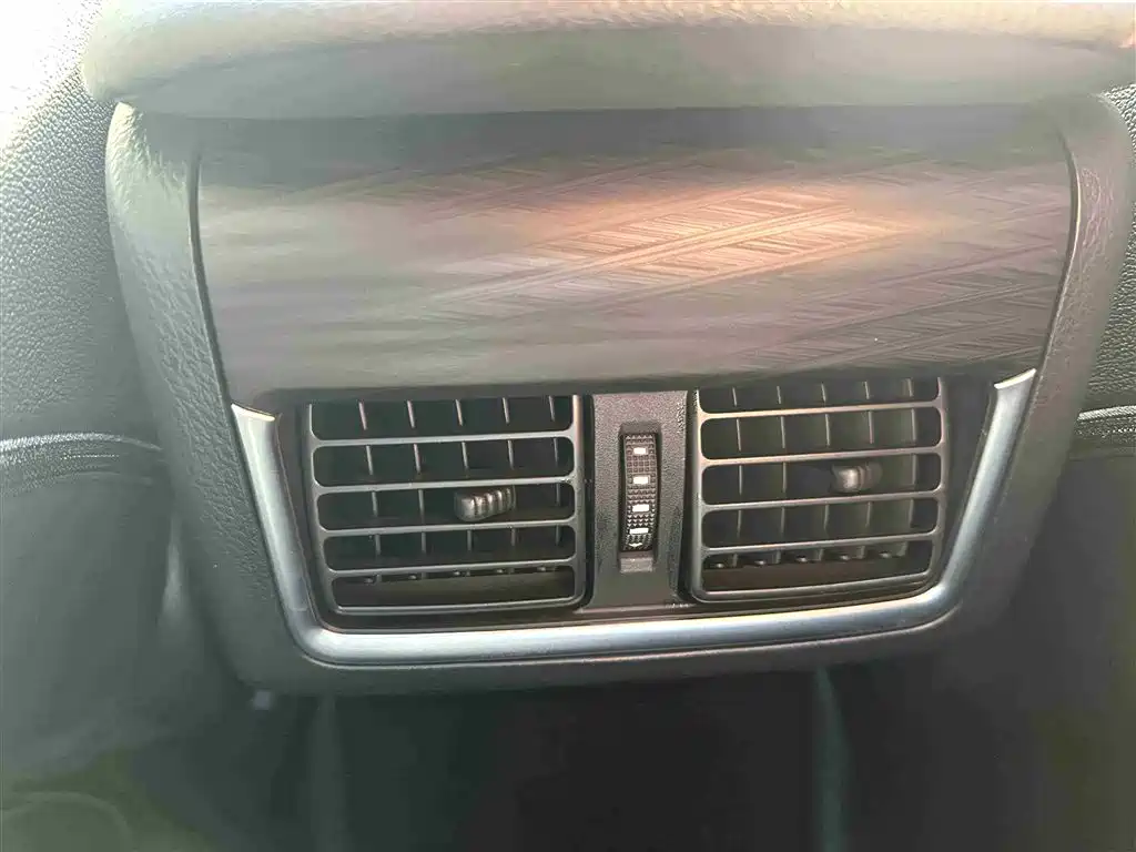 Toyota Camry 2021 2.0G Luxury Edition фото 18