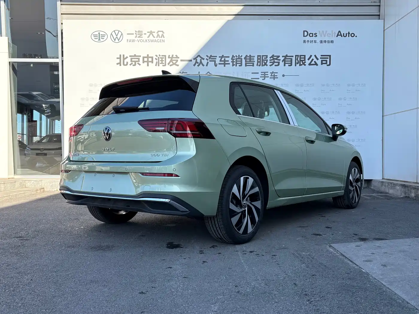 Volkswagen Golf 2025 300TSI Pro фото 14