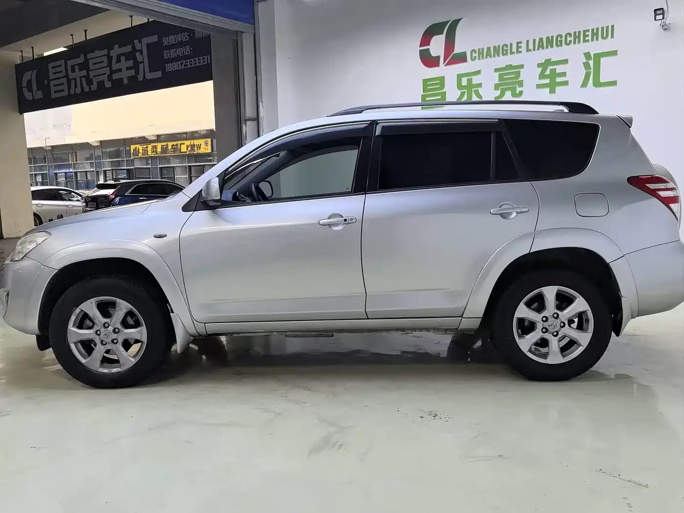 Toyota RAV4 New Energy (Import) 2009 2011 EV Concept
