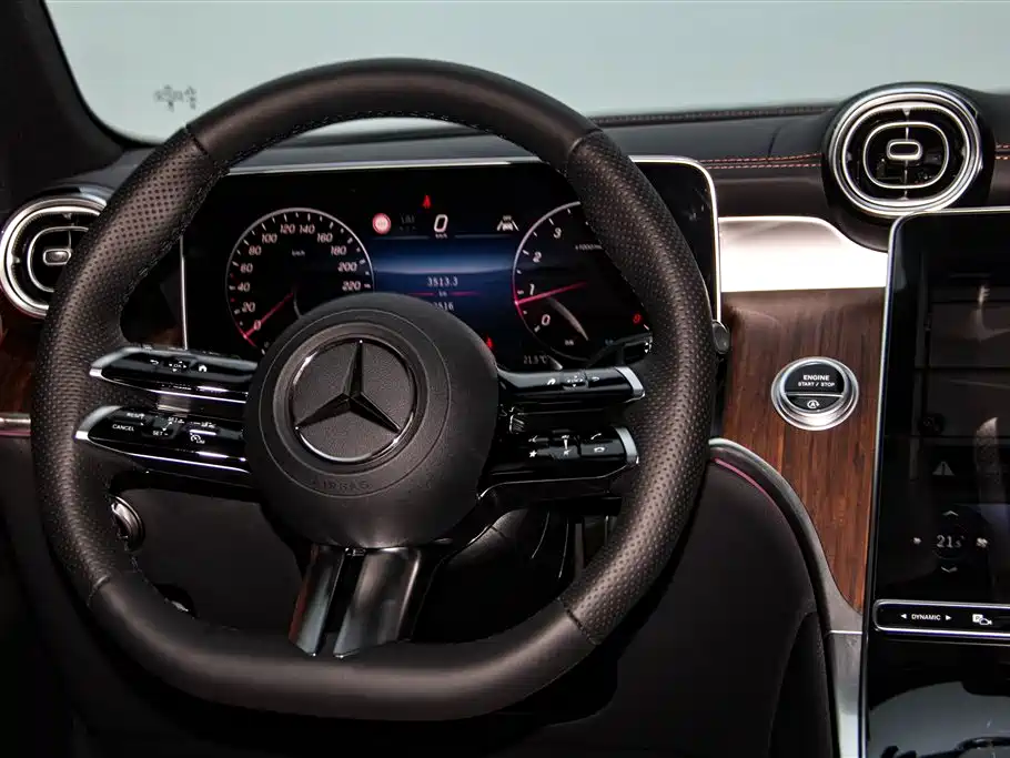 MERCEDES-BENZ GLC