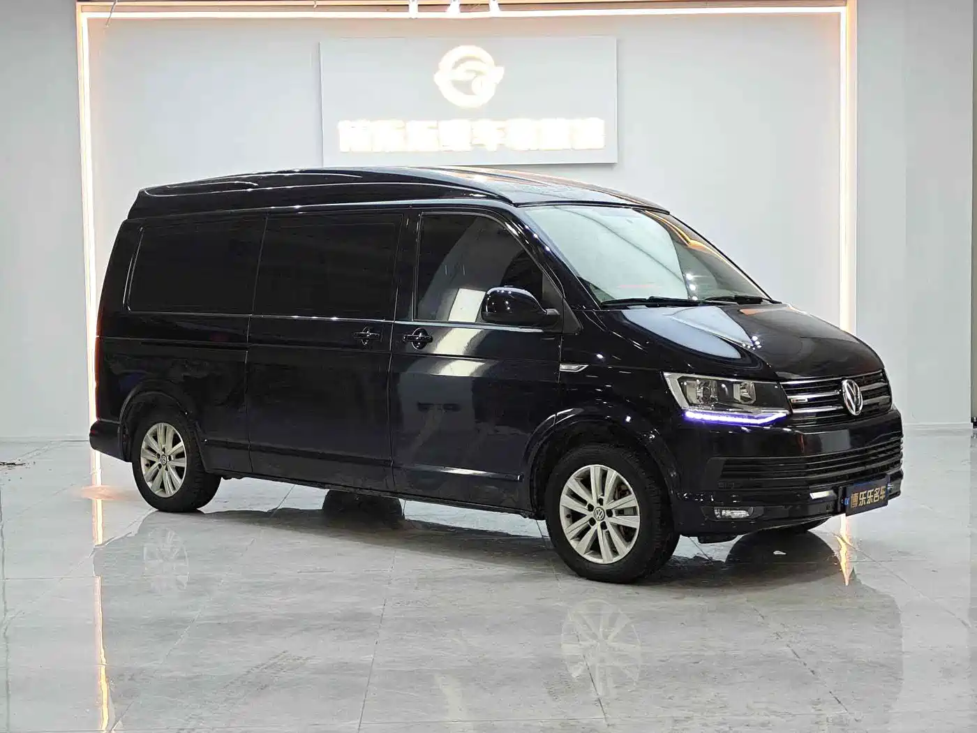 Volkswagen Caravelle 2017 2.0TSI 4WD Comfort 9-Seater фото 3