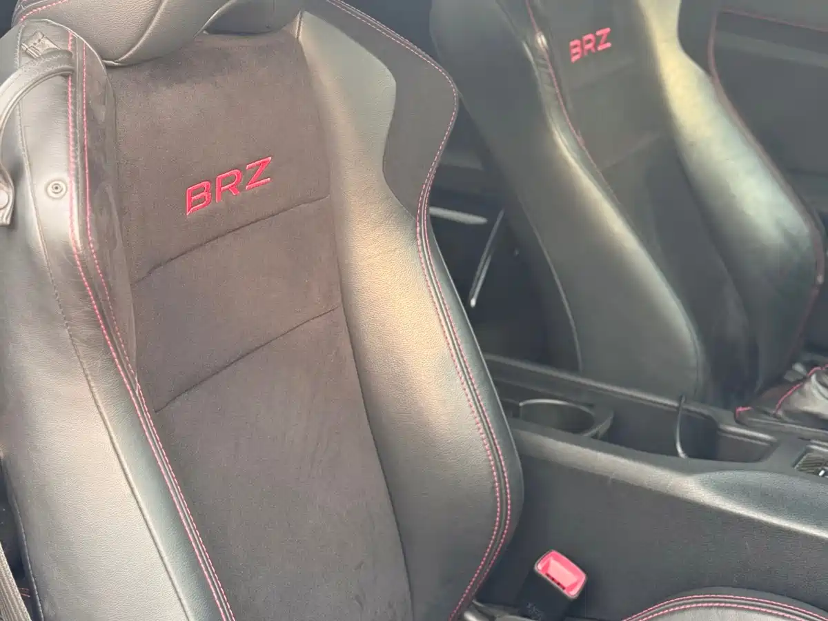 Subaru BRZ 2020 2.0L Manual type-RS фото 7