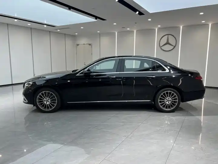  E CLASS