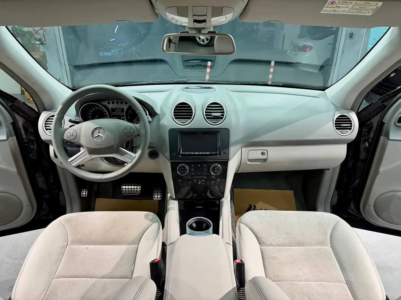 Mercedes-Benz M-Class 2010 ML 300 4MATIC фото 14