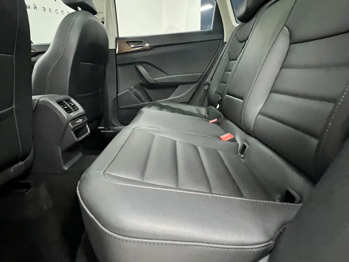 Volkswagen Tharu 2022 280TSI FWD Luxury Edition фото 12