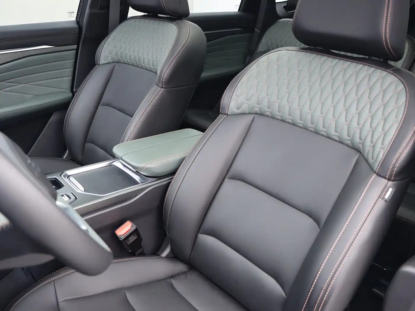 Geely Haoyue L 2024 2024 Model 2.0T DCT Luxury