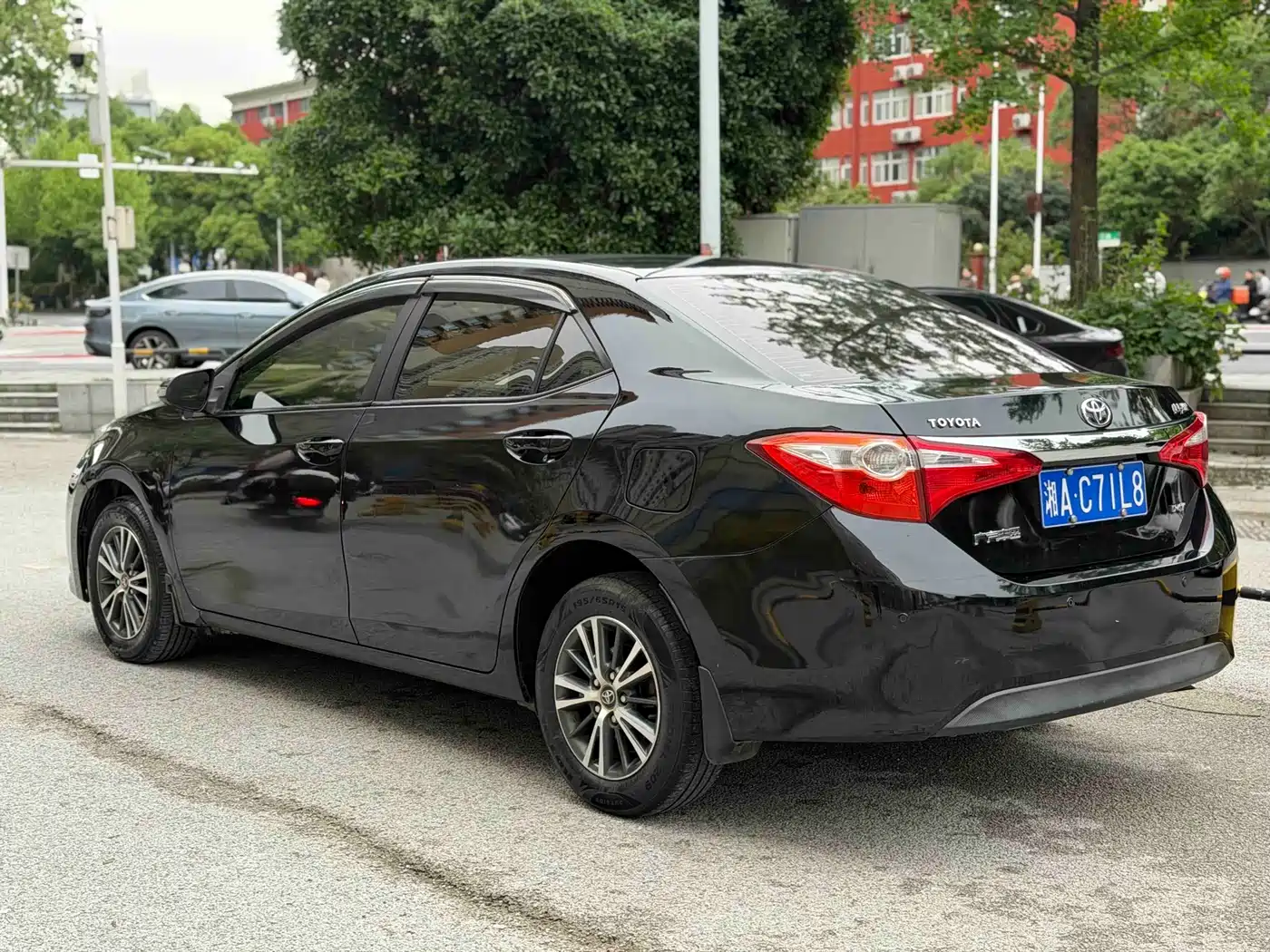 Toyota Levin 2017 1.2T V CVT Luxury Edition фото 6