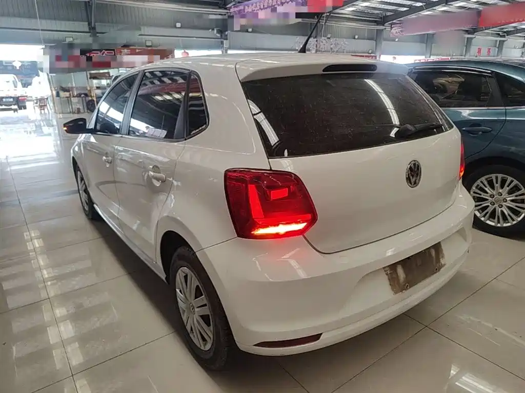 Volkswagen Polo 2016 1.4L Manual Trend фото 5