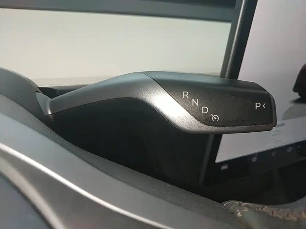 Фото 10 - Tesla Model Y